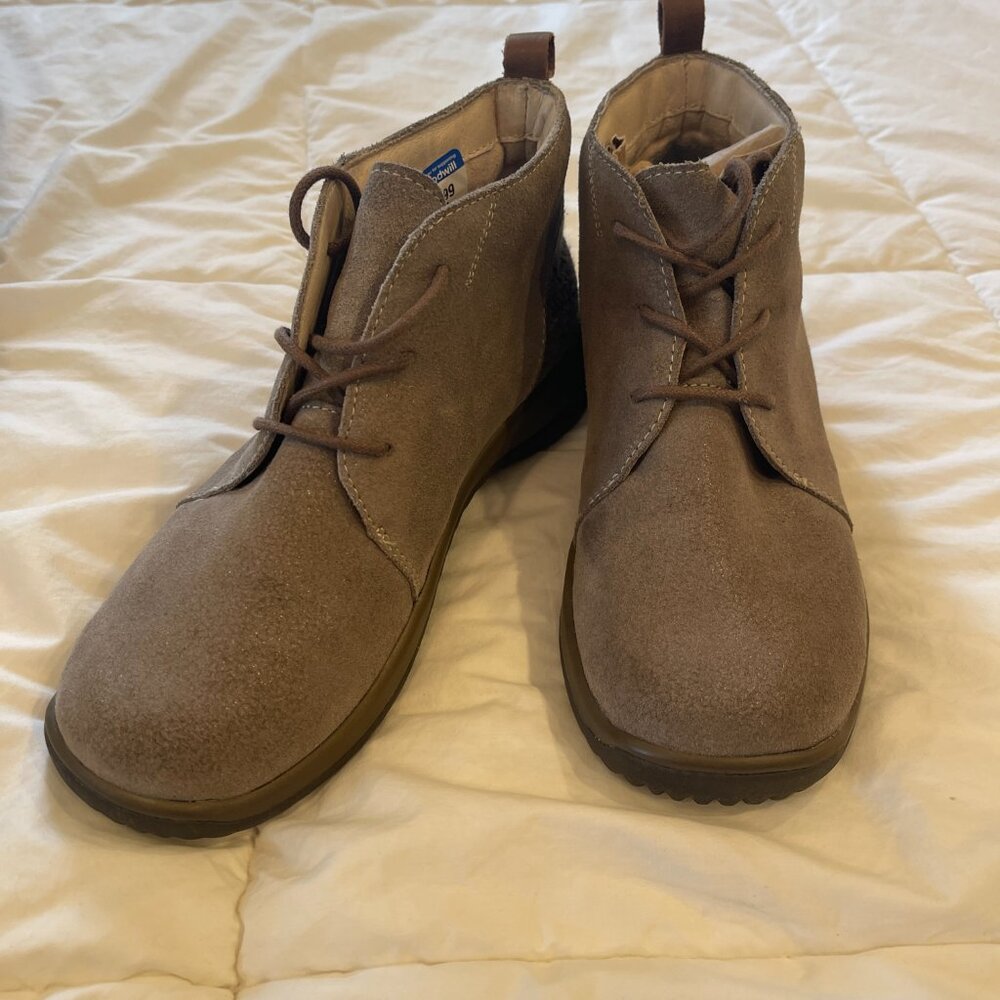 JAMBU 9M gray lace up leather wedge boots SHOES size 7.5